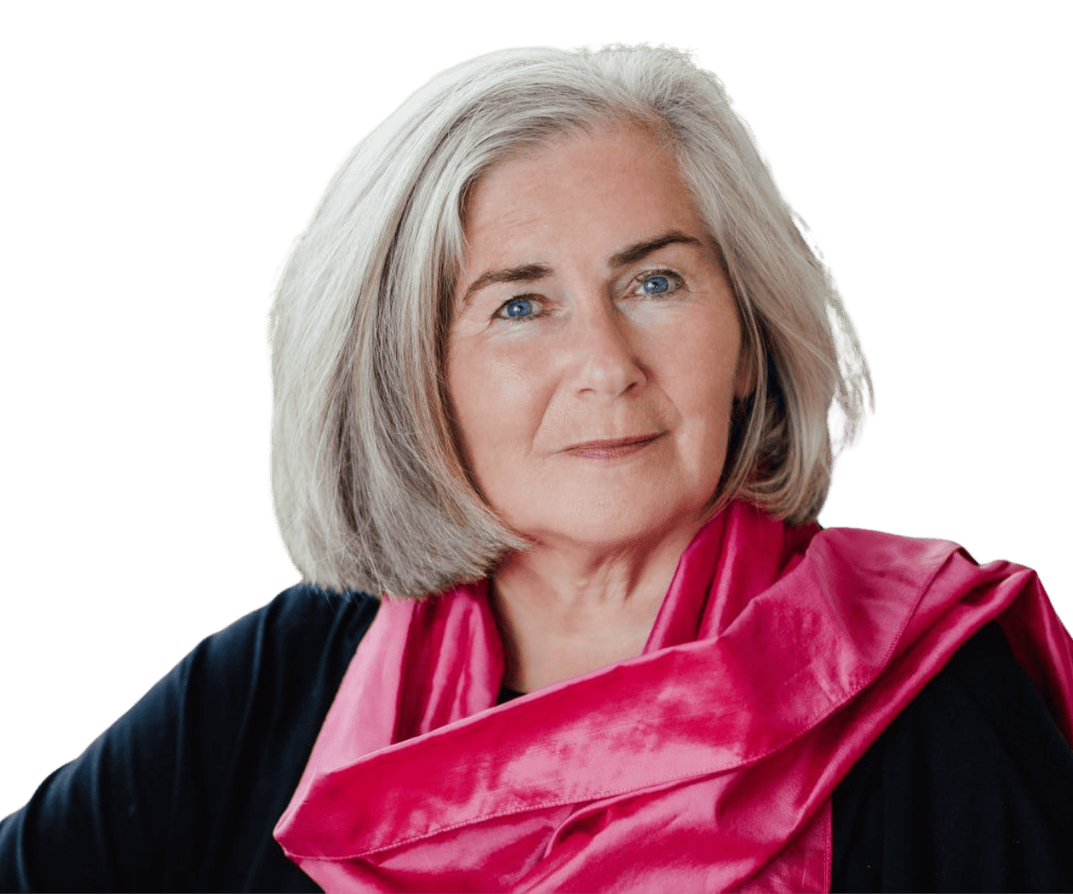 Raute Hesse – Mentorin für bewusstes Manifestieren vor hellem Hintergrund